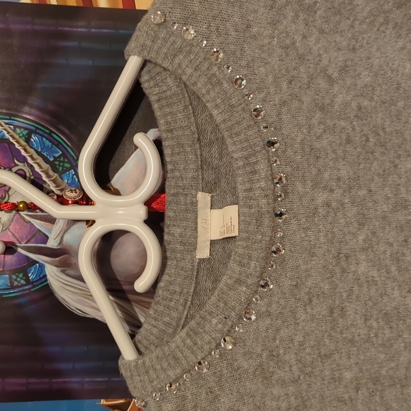 Crewneck Grey Sweater with jewel along collar - Picture 2 of 4